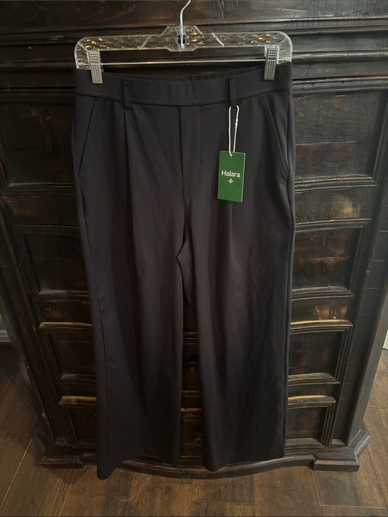 HALARA Pants - NWT! Halara Wide Leg Flowy Professional Dress Pants - Size MEDIUM TALL